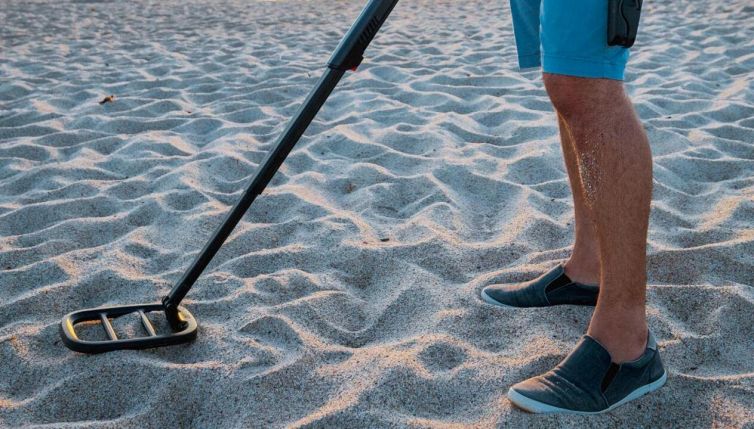 Pensava di aver trovato una moneta: la realtà è sorprendente