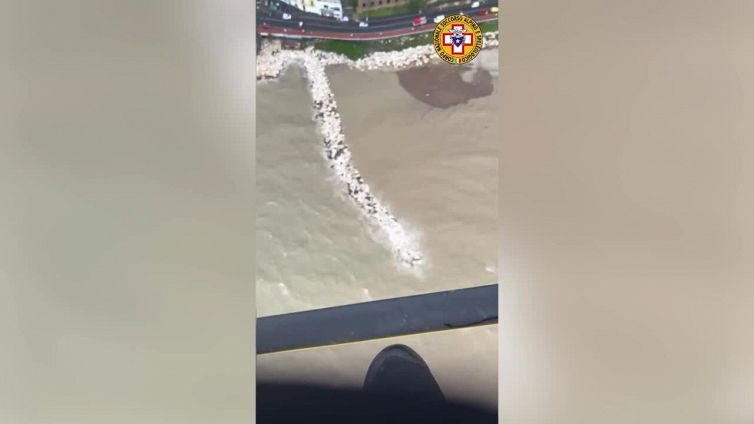 Frana a Casamicciola, il soccorso alpino sorvola le zone colpite in elicottero