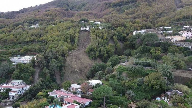 Frana Casamicciola, le immagini dall'alto dei danni