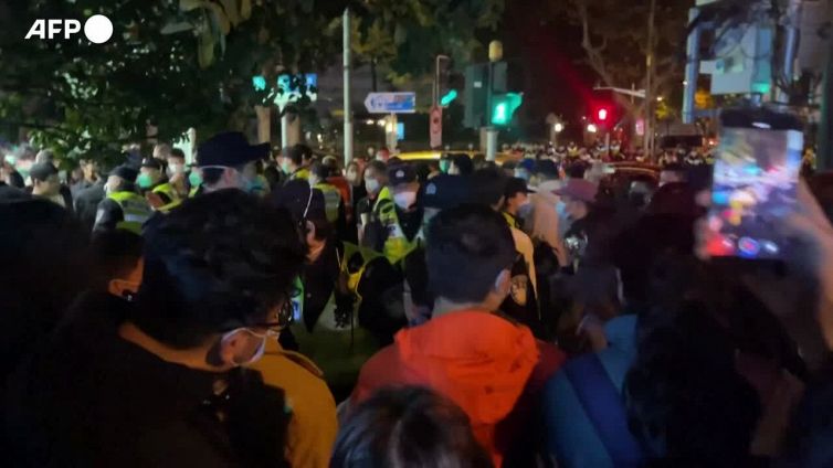 Cina, "Xi dimettiti" urlato nelle manifestazioni contro le restrizioni anti Covid