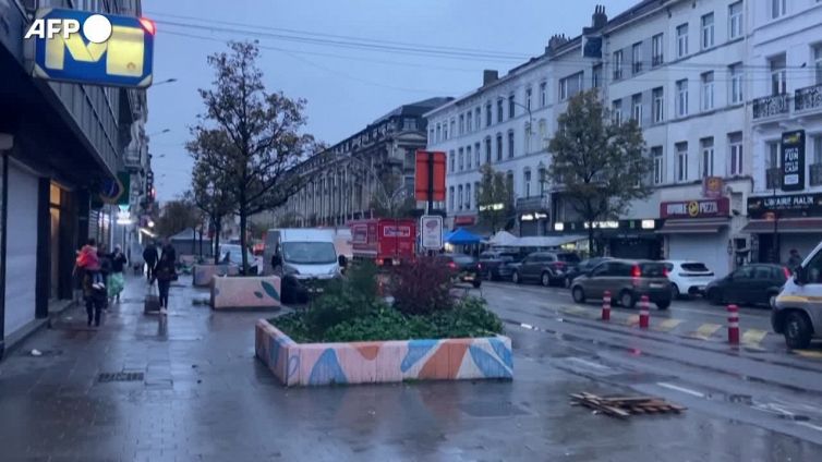 Qatar 2022, Bruxelles porta i segni dei disordini dopo la sconfitta del Belgio: strade ripulite