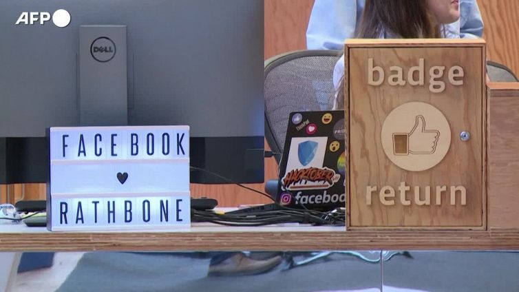 Social lenti a gestire l'odio online, il peggiore e' Twitter