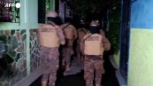 El Salvador, l'esercito "assedia" una citta' per catturare i membri di una gang