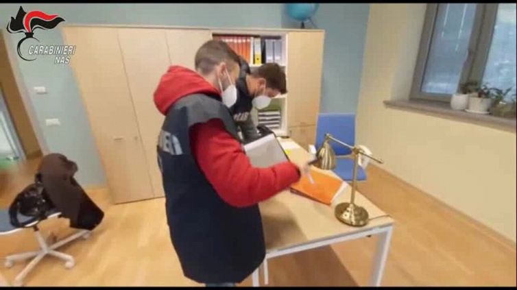 Controlli dei Carabinieri NAS sulle cooperative di medici ed infermieri