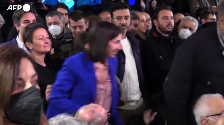 Schlein si candida: "Con noi una storia nuova per il Pd"