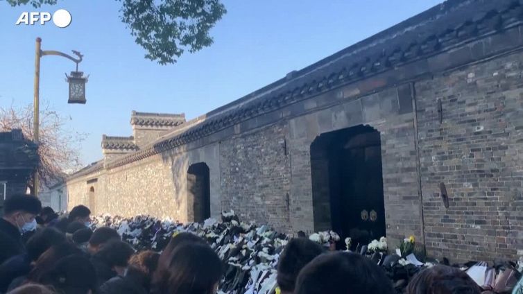 Cina, il suono delle sirene per Jiang Zemin