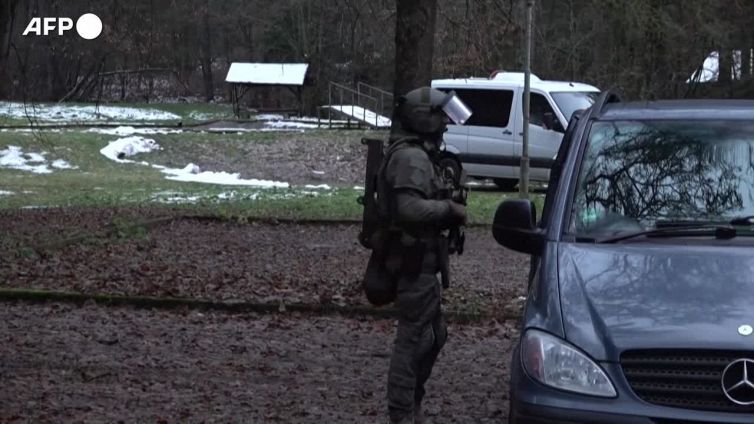 Germania, piano di attacco al Bundestag: arrestati 25 membri di una cellula terroristica