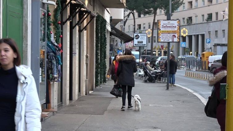 Pos, viaggio tra i commercianti romani: "Le commissioni? Vanno abbassate o abolite"