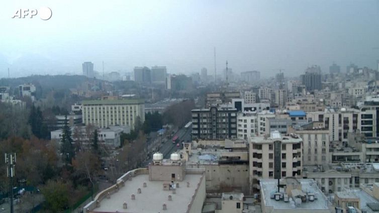 Iran, la barbarie degli ayatollah: impiccato un manifestante