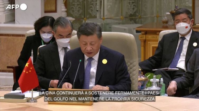 Cina, Xi: "Espanderemo l'importazione di gas dai Paesi del Golfo"