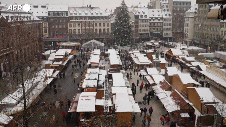 Francia, il mercatino di Natale a Strasburgo