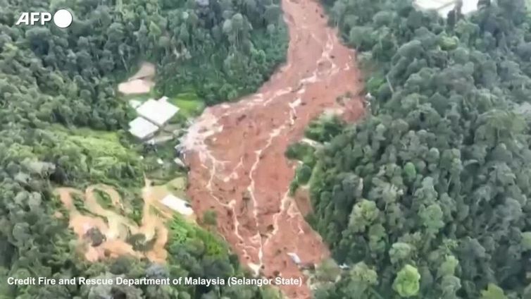 Malesia, frana mortale su un campeggio vicino a Batang Kali