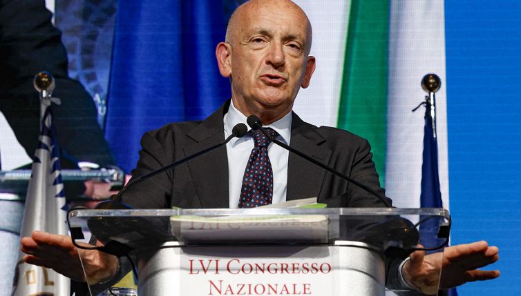 Manovra e condono reati tributari: la proposta di Sisto