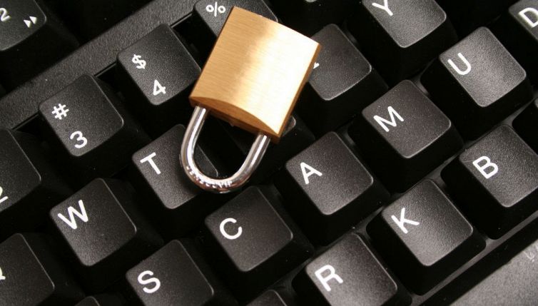 Frodi online sui regali di Natale: le mail truffa da evitare