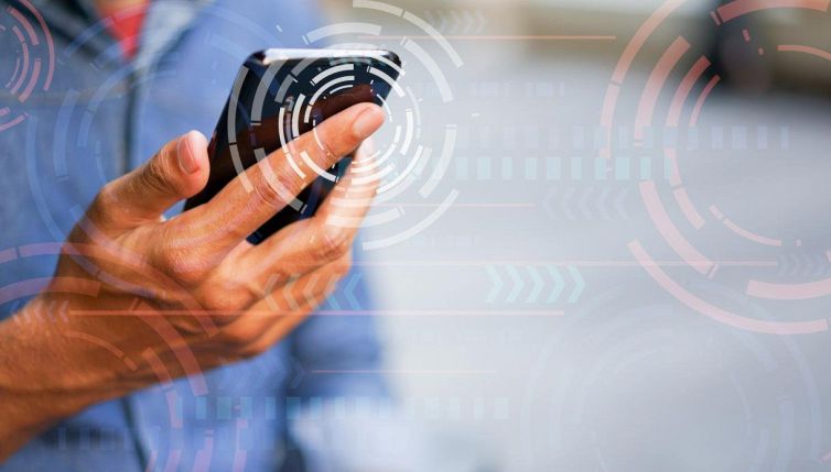 Le app segnalate: non scaricarle, distruggono il cellulare e rubano tutto