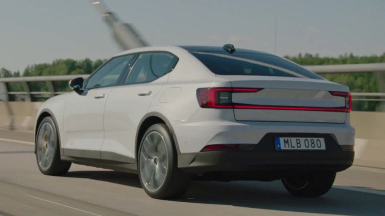 Prova su strada della nuova Polestar 2: