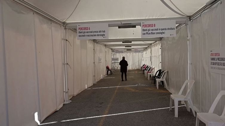 Il 72% degli over60 e dei soggetti fragili ancora scopertila quarta dose vaccino