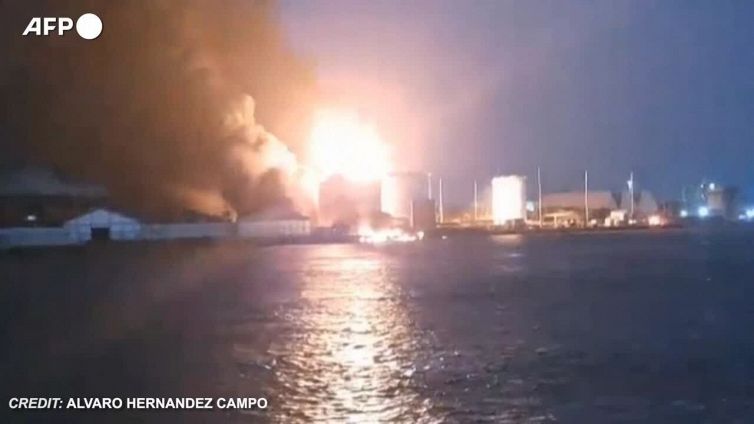 Colombia, esplode e si incendia un serbatoio di benzina