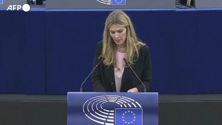 Eva Kaili collabora ma non basta, resta in carcere