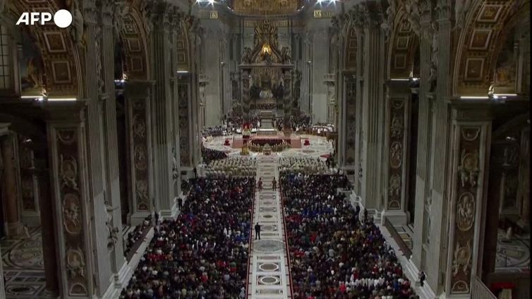 Natale, Papa: "Penso ai bambini divorati dalle guerre"