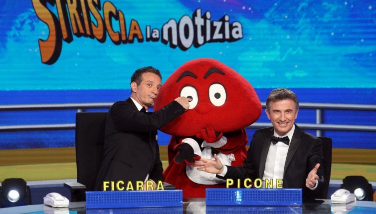 Striscia la Notizia, il programma satirico dagli inizi a oggi