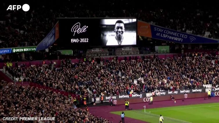 Pele', il tributo in Premier League di giocatori e tifosi