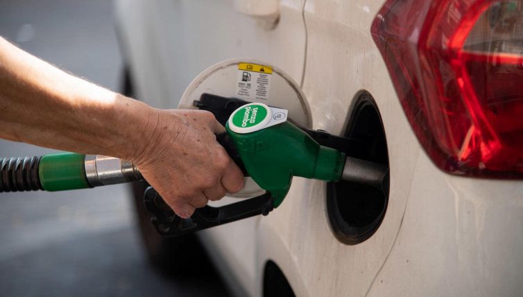 Dal carburante al gas, tutti gli aumenti del 2023