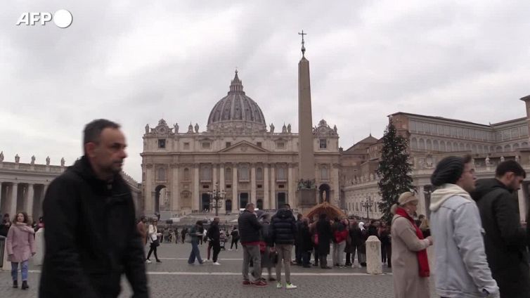 Il popolo di Ratzinger, 65mila nel primo giorno di camera ardente