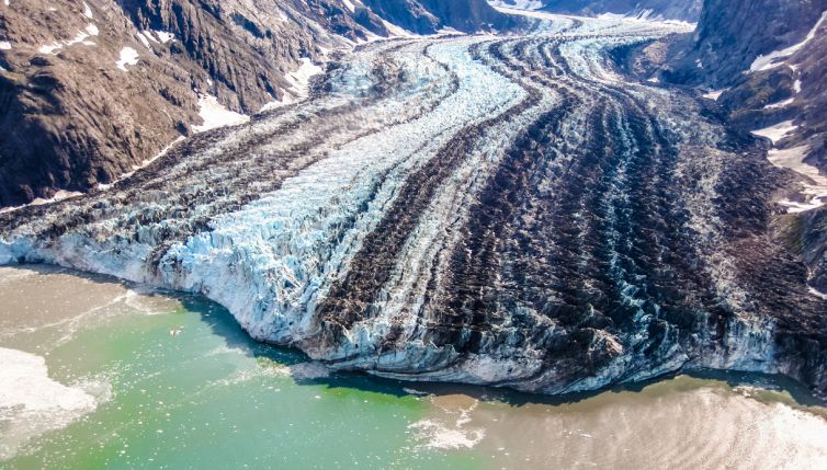 Qui l'acqua sta cambiando colore: è un cattivo segno