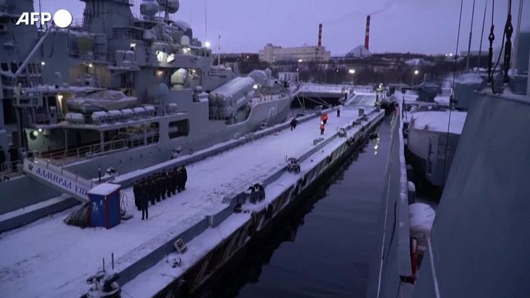 Putin schiera nave da guerra con missili ipersonici