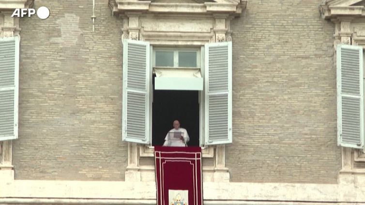 Il Papa: "Prego per le mamme, ucraine e russe, che hanno perso i figli"