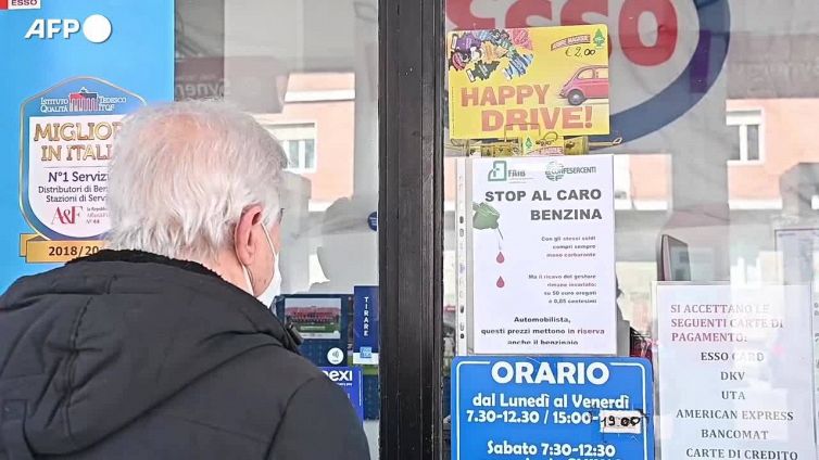 Il governo vigila sul caro-carburanti. Indaga la Procura