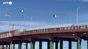 Usa, centinaia di migranti espulsi in Messico durante la visita di Biden in Texas