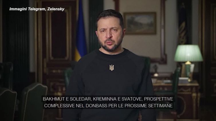 Zelensky: "Duri attacchi a Soledar, i soldati resistono"
