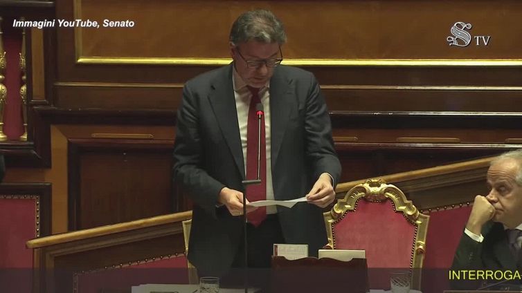 Carburanti, Giorgetti: "Governo monitorera' i prezzi, anche di largo consumo"