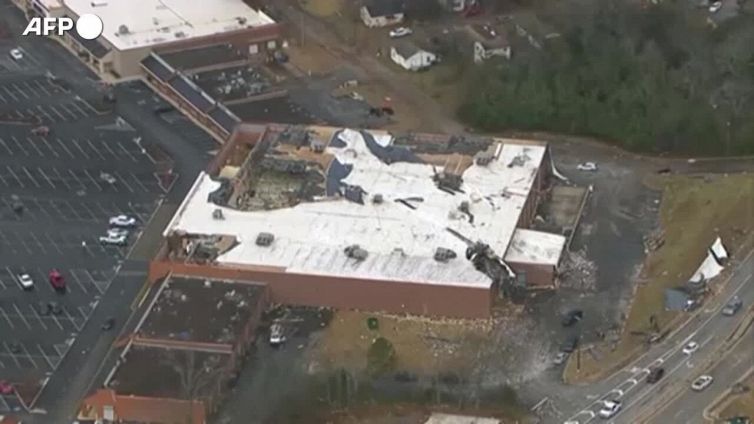 Stati Uniti, i danni nella citta' di Griffin dopo il passaggio di un tornado