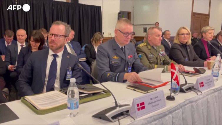 Armi a Kiev per la controffensiva ma Berlino nega i tank