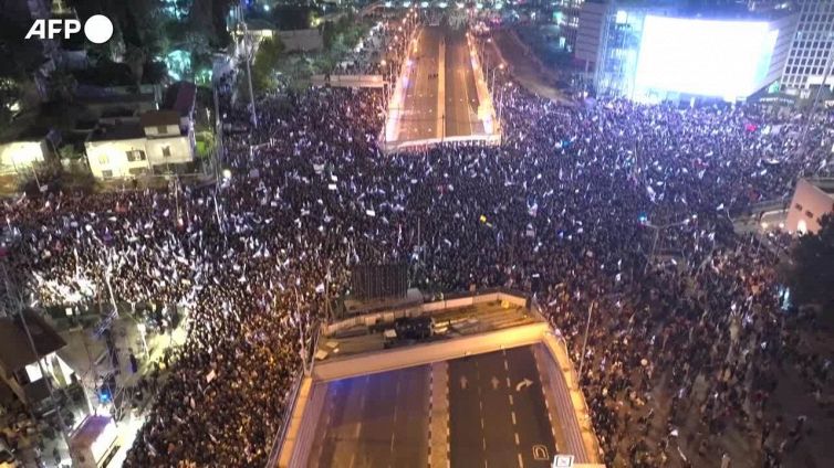 Israele, manifestazione anti-Netanyahu a Tel Aviv: la protesta vista dall'alto