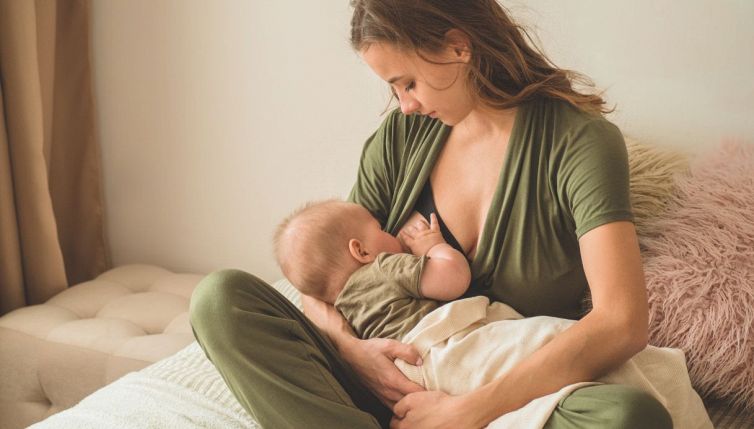 Allattamento al seno: i consigli dell'Iss