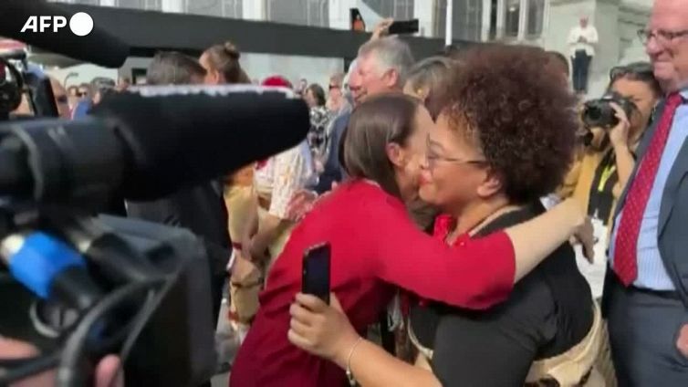 Nuova Zelanda, la premier Ardern lascia il Parlamento per dimettersi ufficialmente
