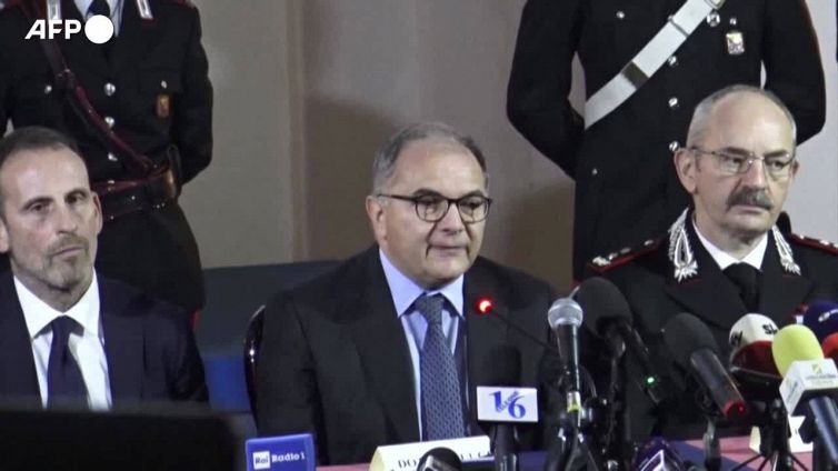 De Lucia: "Basta ombre sull'indagine su Messina Denaro"