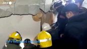 Esplode edificio in Ukbekistan, bambino estratto vivo dalle macerie