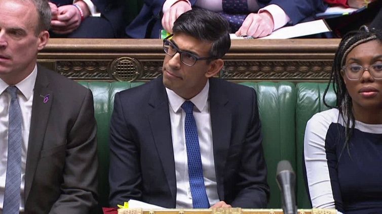 Lo scandalo fiscale travolge Zehawi, Sunak lo licenzia