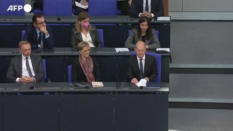 Germania, Scholz "snervato" da Baerbock sull'Ucraina