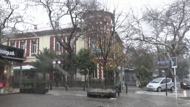 Grecia, nevicata a una manciata di chilometri da Atene