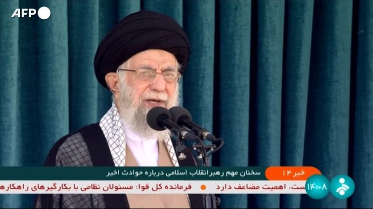 Iran: Khamenei grazia migliaia di detenuti ma non i capi delle rivolte
