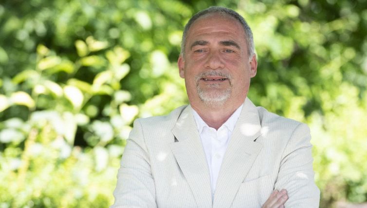 Chi era Joe Violanti: speaker radiofonico, comico e autore tv