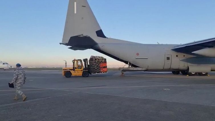Terremoto in Turchia e Siria, Crosetto: "Partito altro aereo C-130"