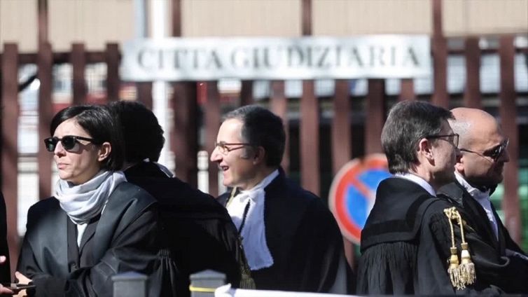 Pm di Roma valutano convocazione di Delmastro e Donzelli