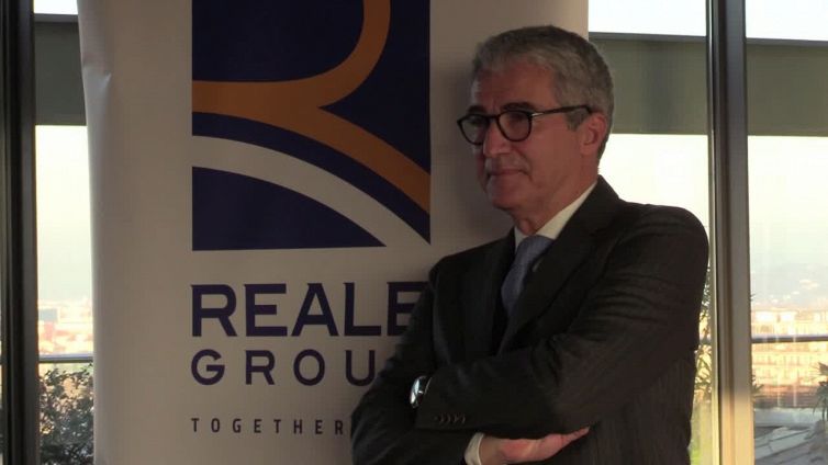 Energia, Reale Group spegne insegne e chiude sedi il venerdi'